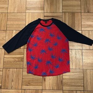 Men’s long sleeve Tshirt marc jacobs size small new but no tag